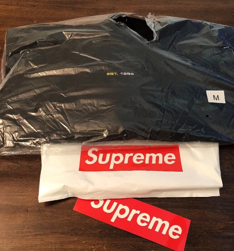 SWEAT SHIRT À CAPUCHE LOGO EN RELIEF SUPRÊME NOIR SS18 SEMAINE 10 MOYEN AUTHENTIQUE * NEUF *