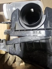 Honda Civic IX 2013 Petrol air filter box R1A VLM21622