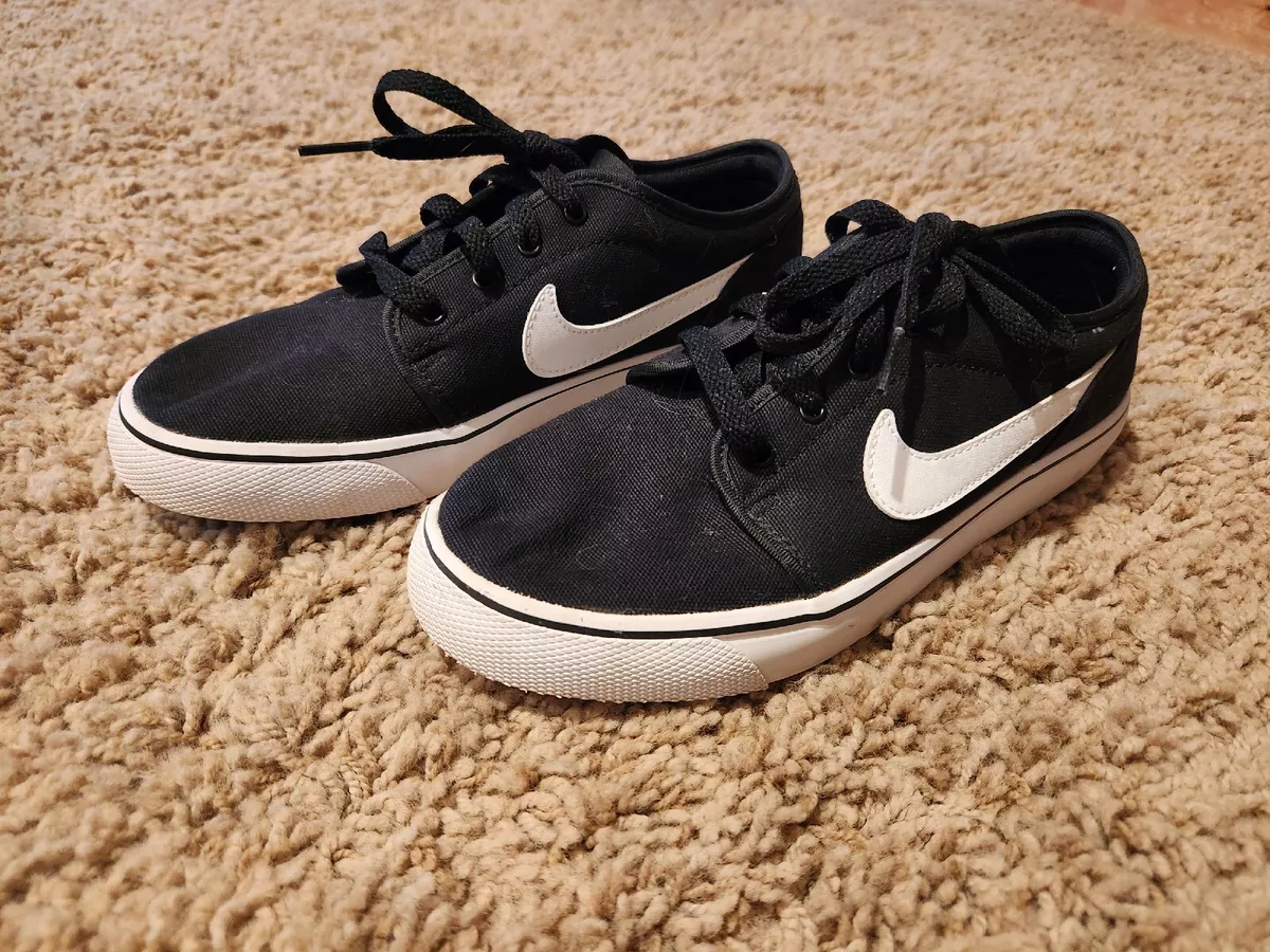 nike toki low canvas