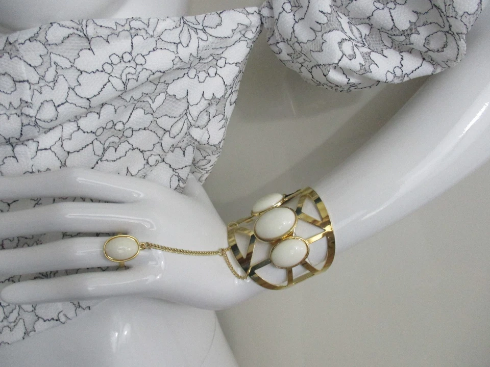 NWT bebe SIZE 7, 8, 9 Cabochon Ring & Cuff  FITS Exotic cage cuff bracelet set - Image 4 of 4