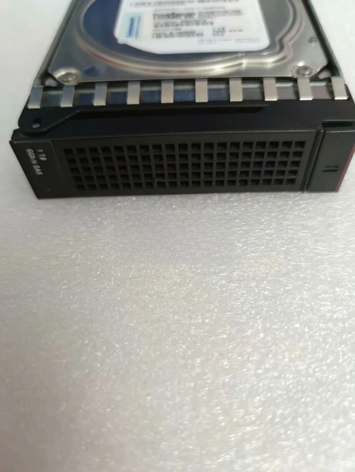 Lenovo 03T8333 03T7869 1TB 0C48928 4XB0G45716 ThinkServer SAS 7200RPM 3.5'' HDD - Image 3 of 4