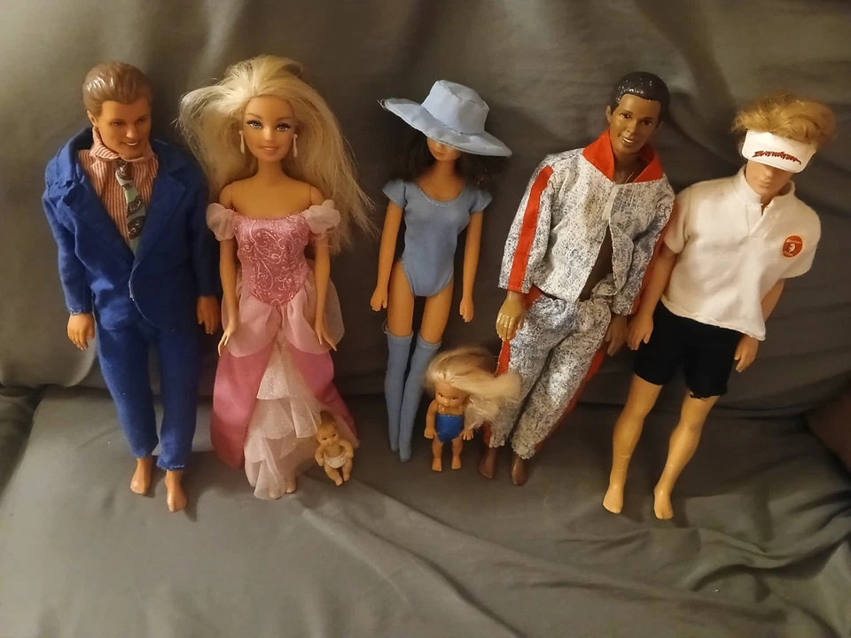 大量 芭比娃娃 批量 - 7 个娃娃和 125 件以上服装物品! 1987 + 限定件  — 第 2/4 张图片