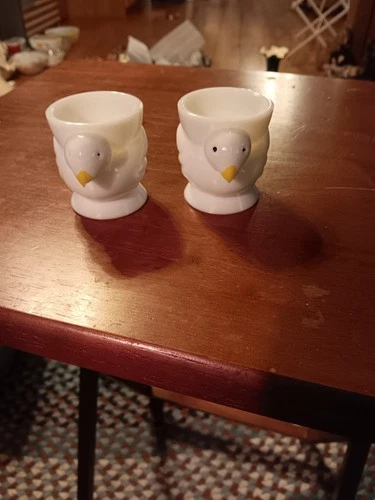 Set Of 2 Vintage French Opalex Baby Chick Egg Cups Milk Glass  60s-70s.   1209