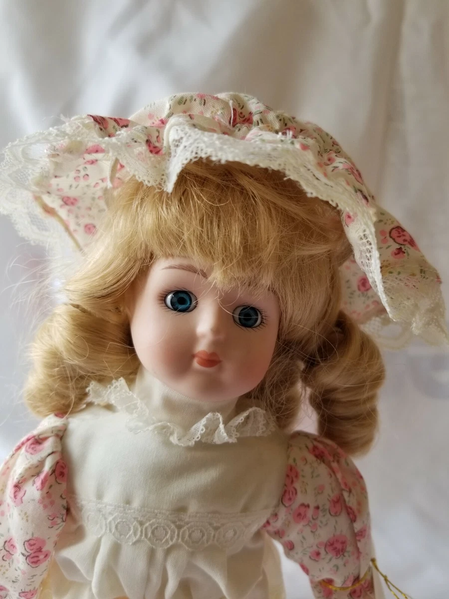 Vintage Alberon Collector Porcelain Doll. Alberon Dolls London.