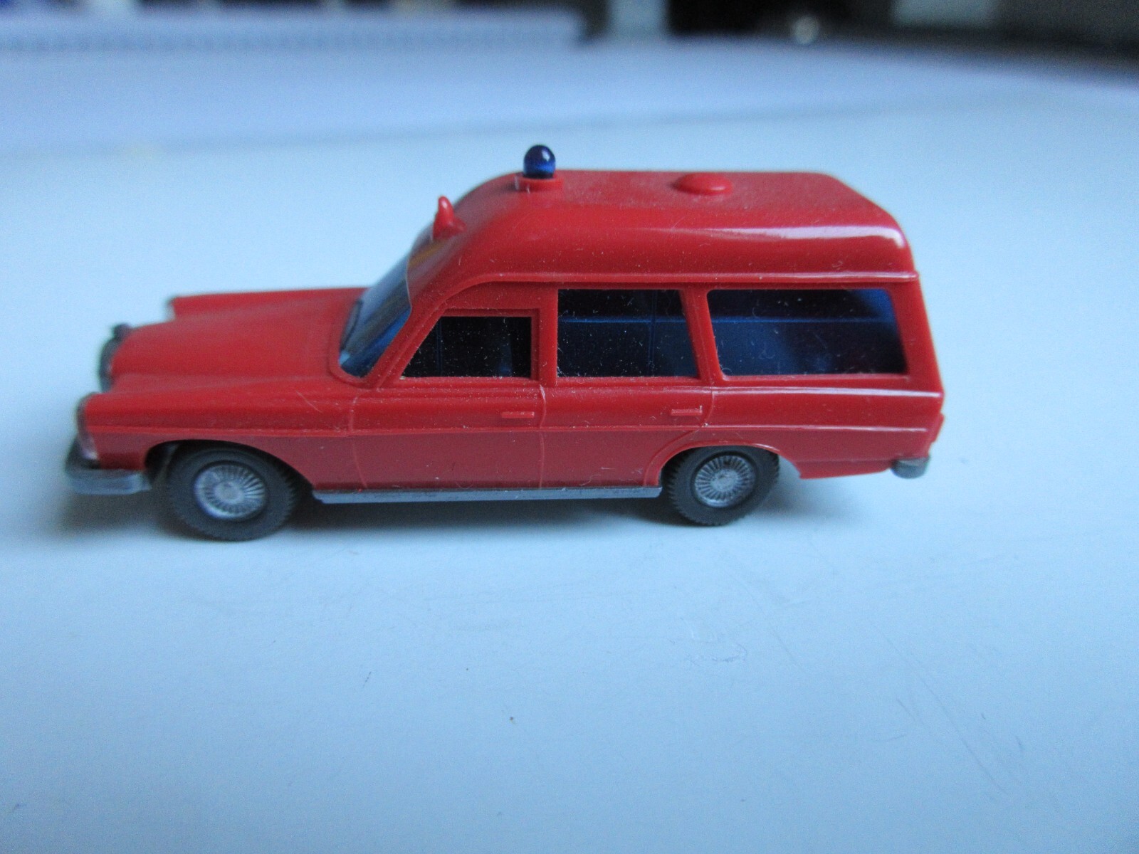 Picture 2 of 4