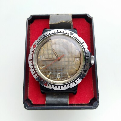 Vintage Vostok 2414A Amphibia Soviet wrists watch man Russian komandirskie paper