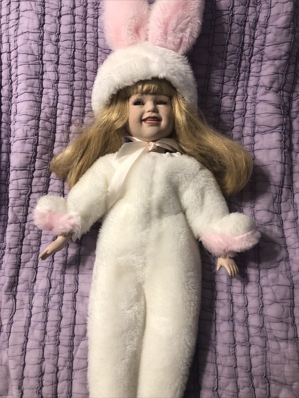 Laughing Porcelain Girl Doll Dressed As Bunny Gretchen Wolff Signed 364/600