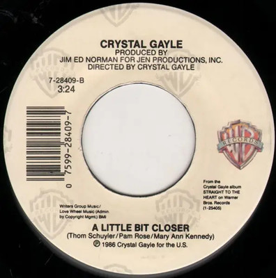 Crystal Gayle Nobody Should Have To Love This Way / A Little Bit Closer