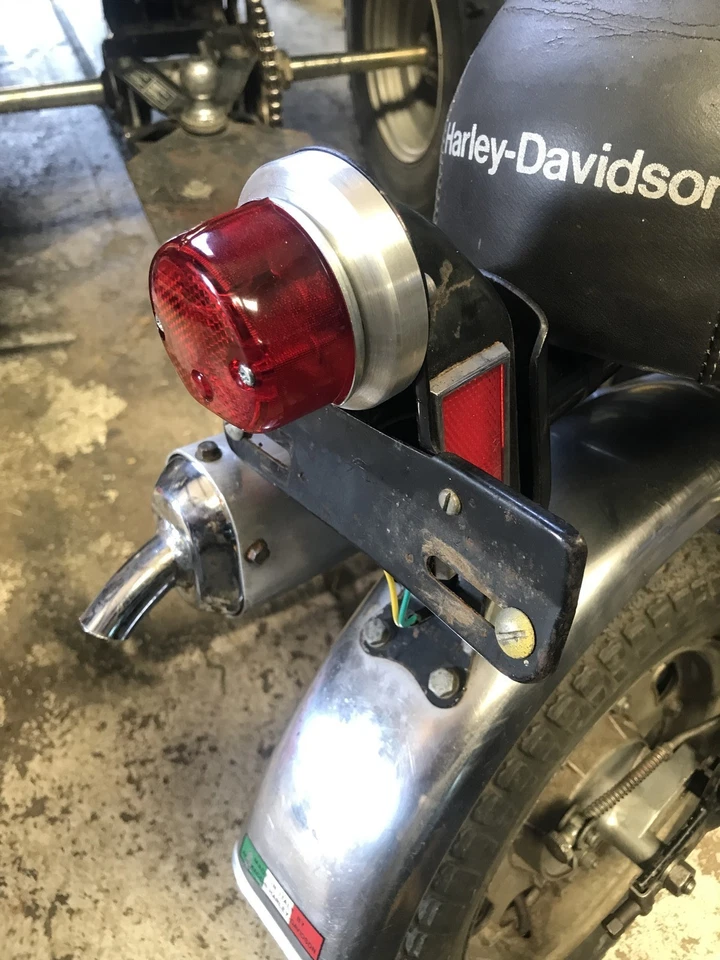 WIPAC S446 6v o 12v MINI LUZ TRASERA REDONDA CAFÉ BOBBER LUZ TRASERA PERSONALIZADA BSA TRI Foto 2 de 4