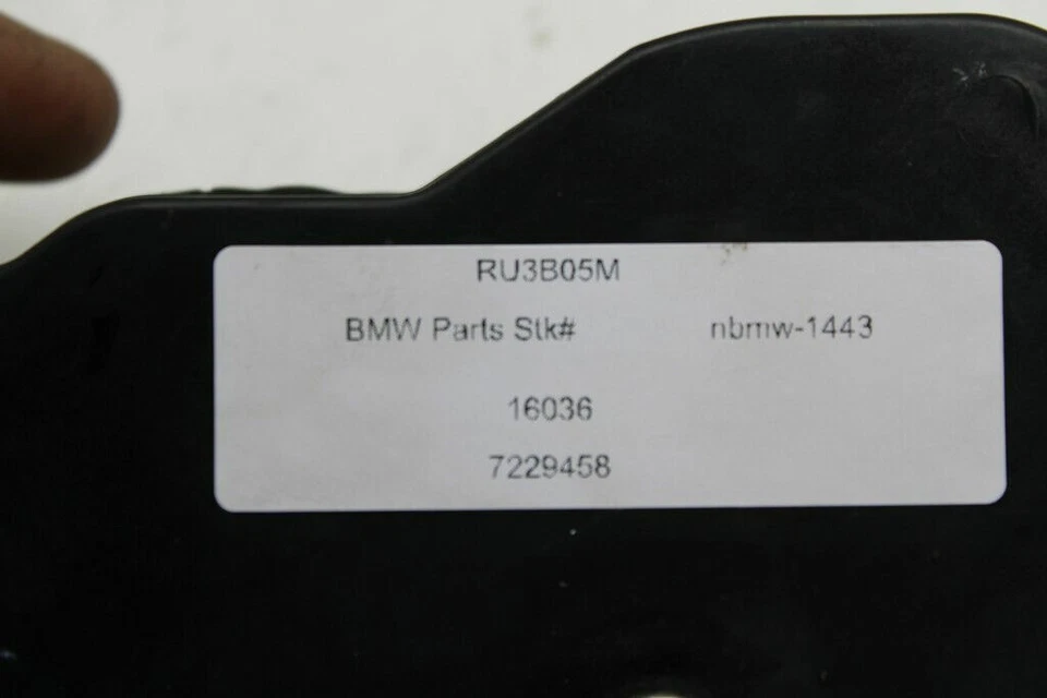 BMW M3 2010 cerradura de pestillo de puerta delantera derecha OEM usada Foto 4 de 4