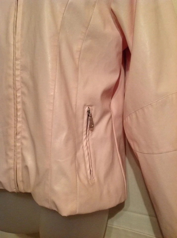KC Collection Women's Sz M Jacket Coat Pale Pink Faux Leather Zip Front - Image 3 of 4