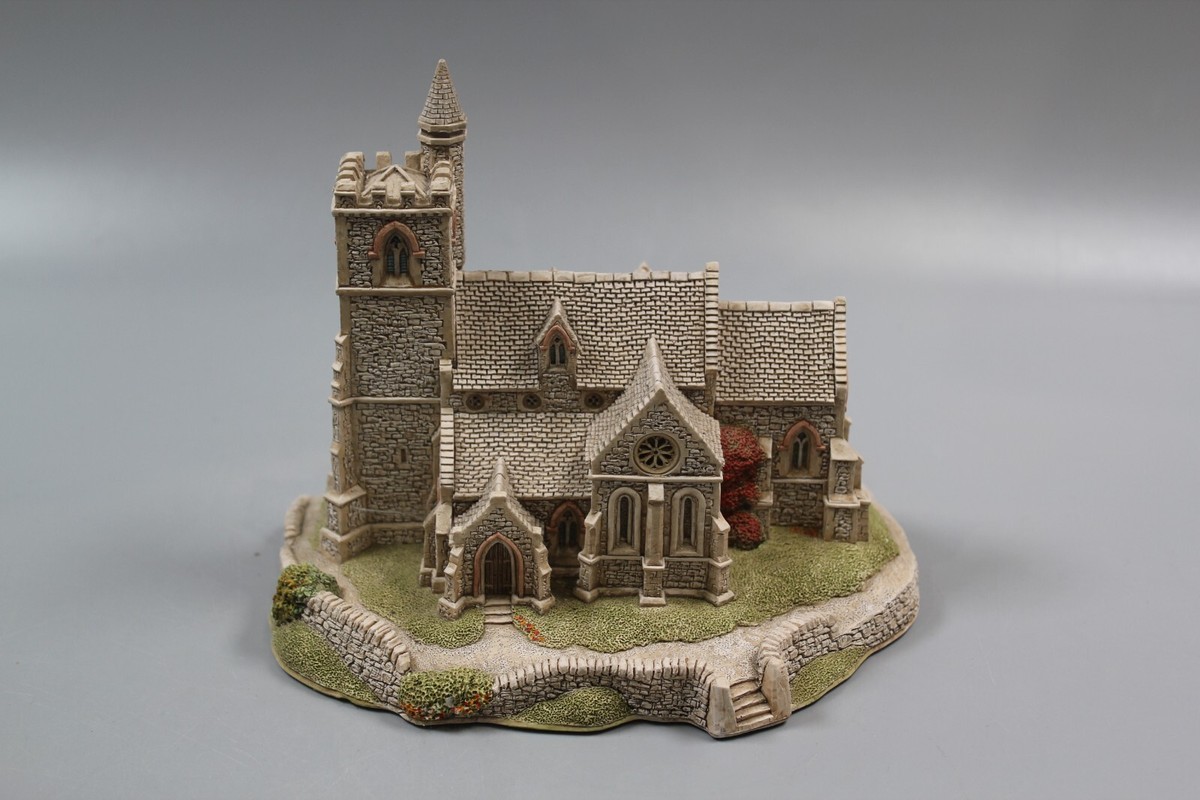 Collectible realistic handmade Lilliput Lane Houses for sale