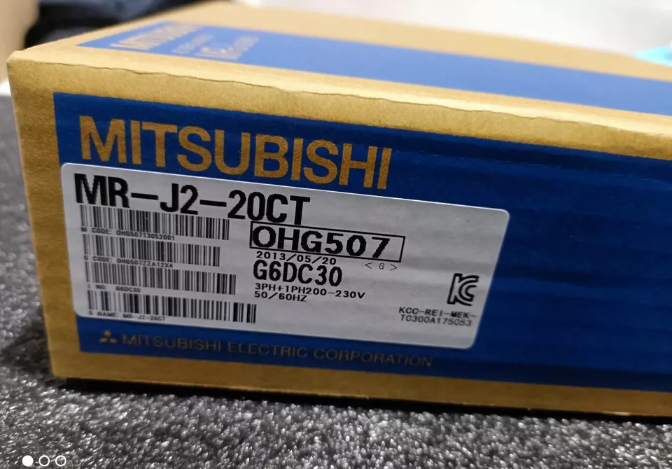 1PC New Mitsubishi MR-J2-20CT AC Servo Driver MRJ220CT In Box Expedited Ship