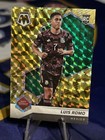 2021-22 Mosaic Road to the World Cup FIFA Gold Mosaic #23 Luis Romo - Mexico