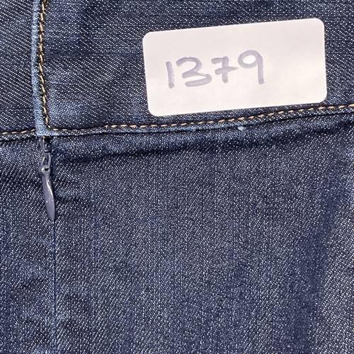 Ellen Tracy Womens Mini Skirt Blue Denim Back Slit Zippers Logo Size 8 - Picture 9 of 9