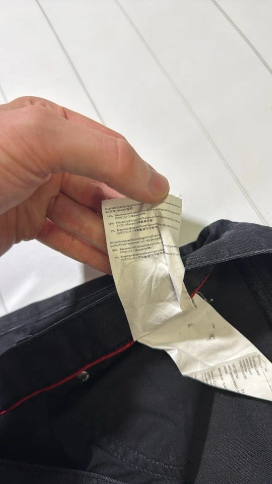 Hugo Boss mens 36x34 black slim fit cotton blend jogger style denim jeans EUC - Image 4 of 4