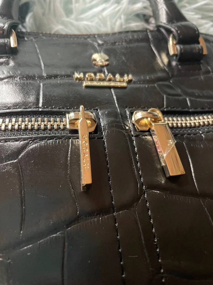 Bandolera pequeña Modalu Pippa de cuero negro Foto 3 de 4