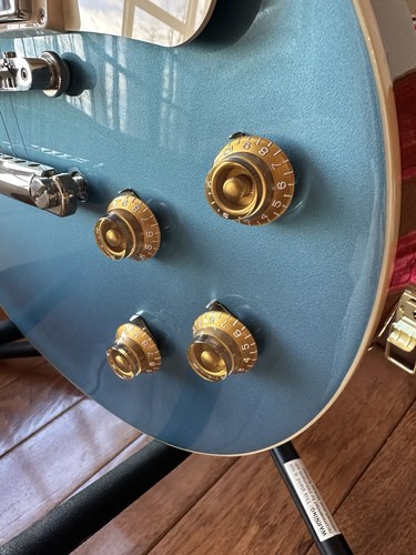 2023 Gibson Les Paul Standard 50s - Pelham Blue - Picture 7 of 23