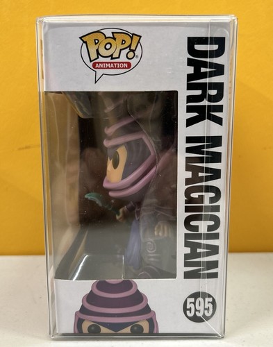 ⭐️ Figura Funko Pop Yu-Gi-Oh 595 Dark Magician ⭐️ TOTALMENTE NUEVA ⭐️ + PROTECTOR ✅ - Imagen 3 de 6