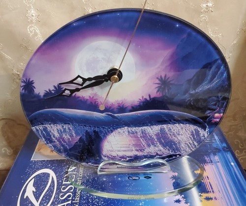 Westland Giftware-Christian Riese Lassen the dolphin tale-heavy glass-Clock -NEW - Picture 7 of 13