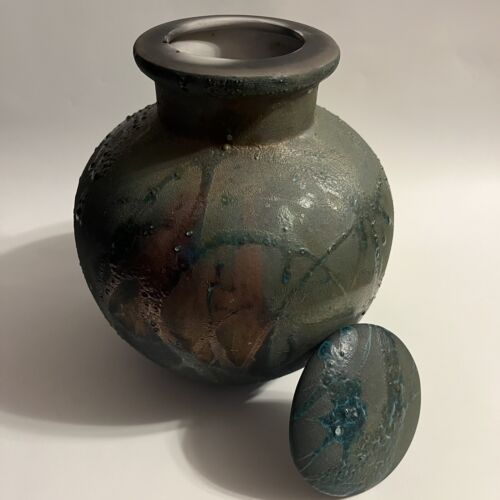 William K Turner RAKU Art Pottery vaso con coperchio urna vaso 8,5" H con coperchio x 7"D FIRMATO - Foto 2 di 13