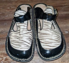 Alegria ALG-427 womens black white zebra striped slip on shoes EU 38 US 8 8.5