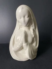VTG ROYAL Haeger Praying Madonna Virgin Mary Blessed Mother Planter/Flower Vase