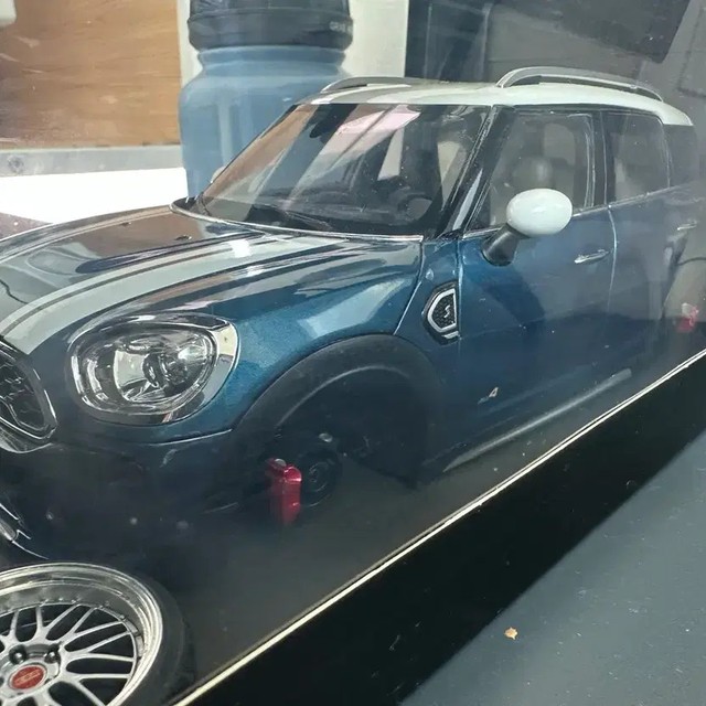 Countryman Diecast Model Collectible Heavy Decoration