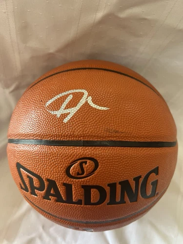 Giannis Antetokounmpo Auto Signed Basketball Beckett COA Milwaukee Bucks