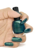 Khloris Metallic Nail Enamel, Grassroots 326 Green Color 11ml