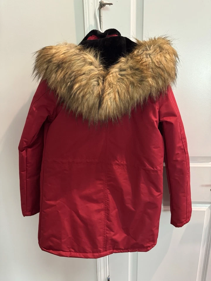 Rue 21 Women's Red Puffer Jacket with Faux Fur Hood Brand New - Image 2 of 4