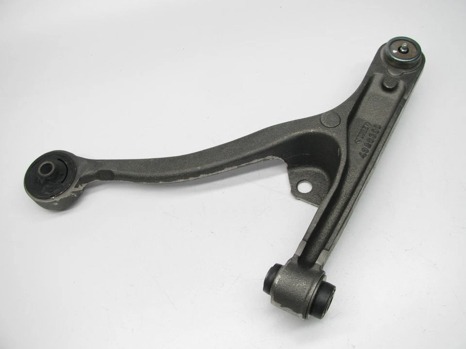NUEVO - OEM 4509774 Brazo de control de suspensión inferior delantero derecho para 97-99 Dodge Neon Foto 3 de 4