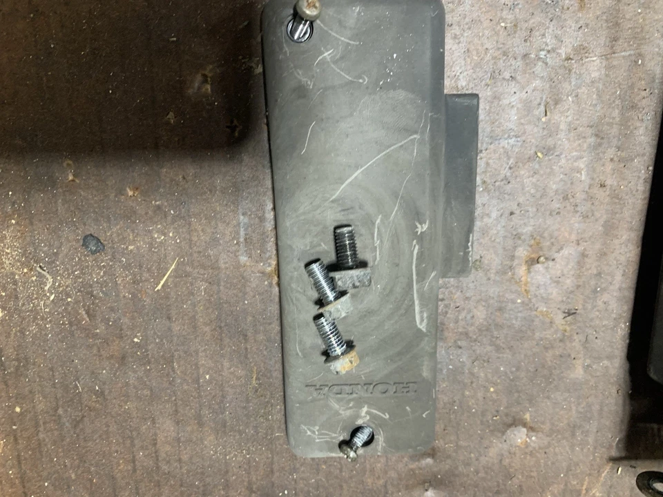 Honda Rebel 450 cmx 450 1986 montaje de caja de fusibles Foto 2 de 4