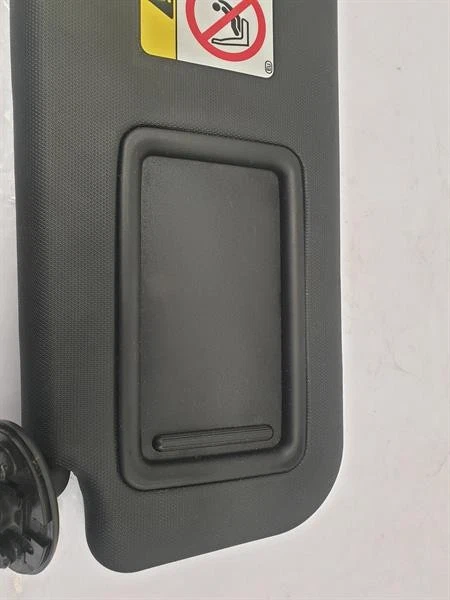 Toyota Corolla 2020 parasol lado izquierdo del pasajero  Foto 4 de 4