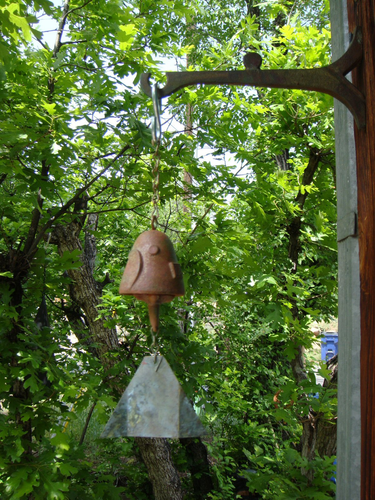 Campana de viento de bronce Arcosanti Paolo Soleri 9" preciosa pequeña campana de 2" ¡tan dulce! NUEVO - Imagen 2 de 23