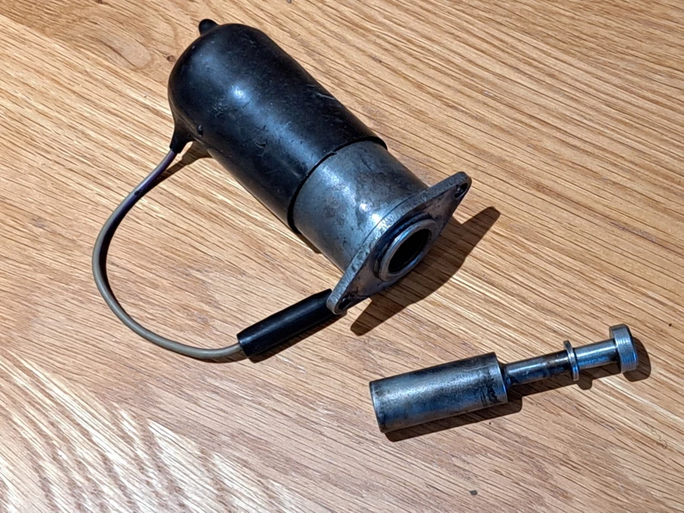 Solenoide Overdrive Rover P4 Triumph TR2 TR3 TR4 Foto 3 de 3