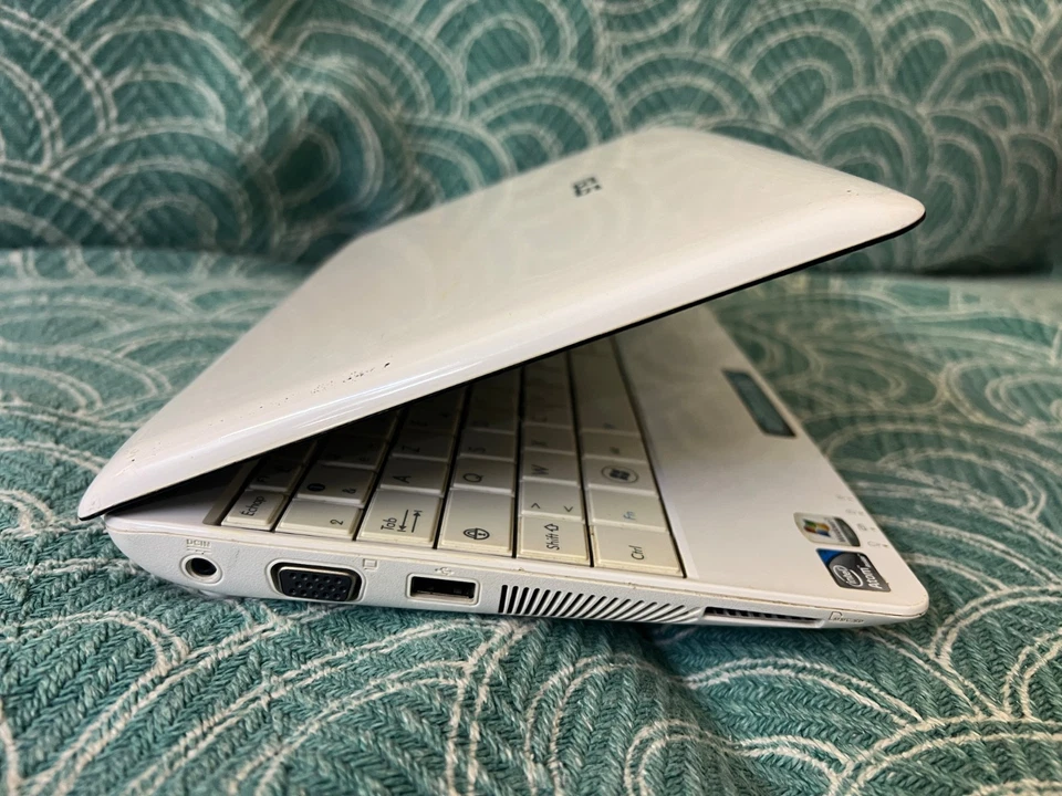 Asus EeePC 1005PX - Intel Atom N450 - GMA 3150, 2GB, Windows 7 - Immagine 4 di 4