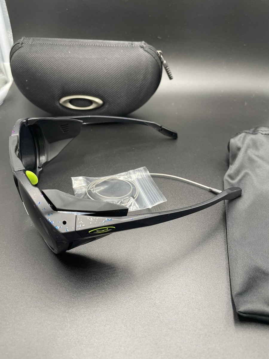 Oakley clifden green 2025