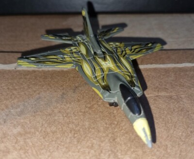 Matchbox Hero City Stealth Fighter Grün/gelb 2001 - gebraucht, Kellerfund