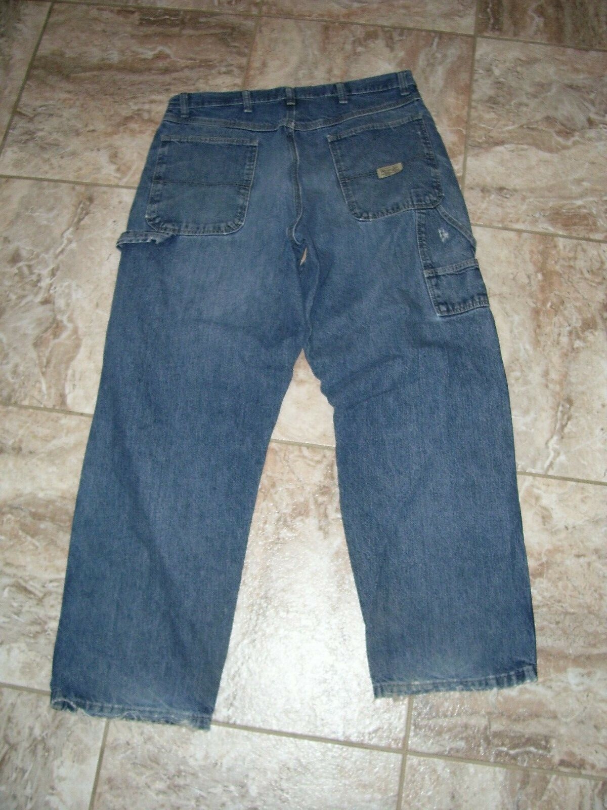 WRG Jean Co Men's 34 x 30 distressed 