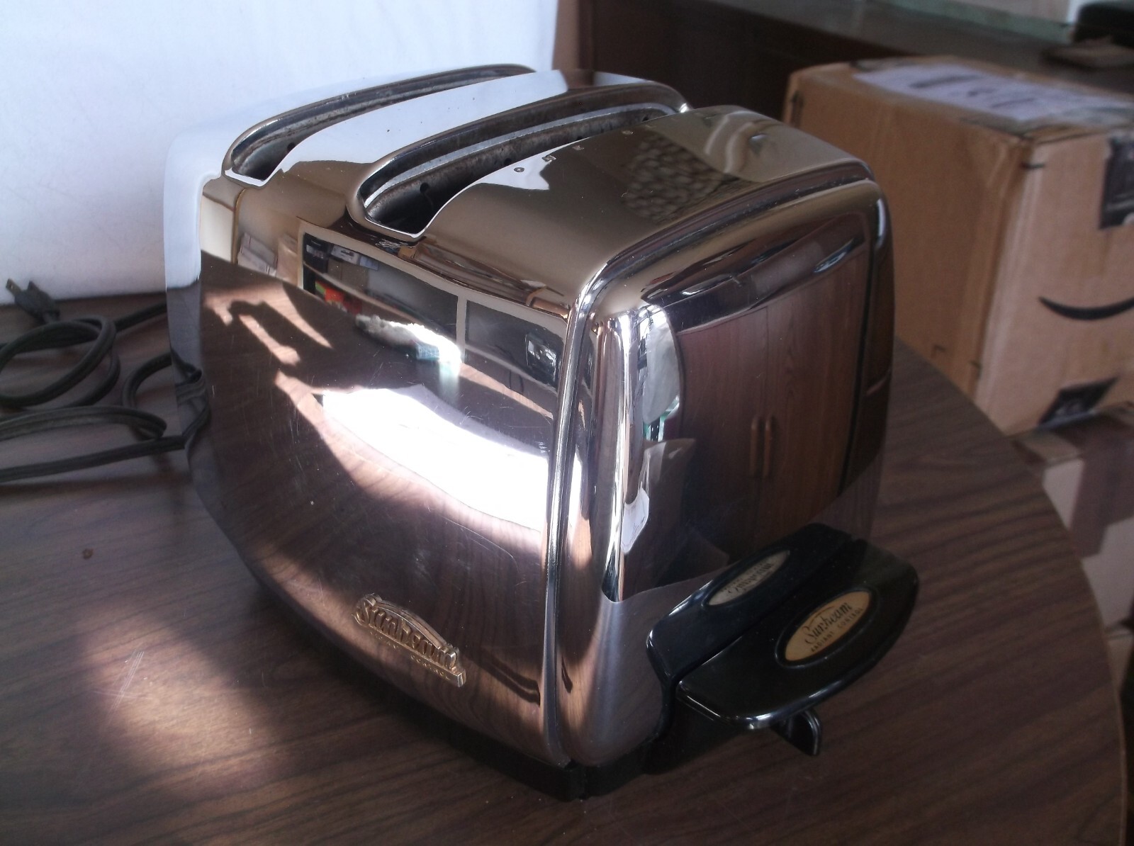 Beautiful Vintage MidCentury SUNBEAM Radiant Control Toaster, T35