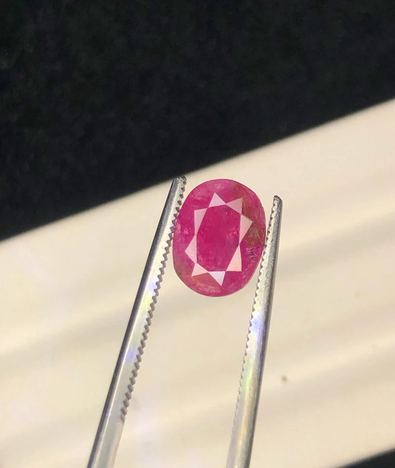 2.10 ct Top Quality Natural Ruby loose gemstone from Afghanistan - Image 2 of 4