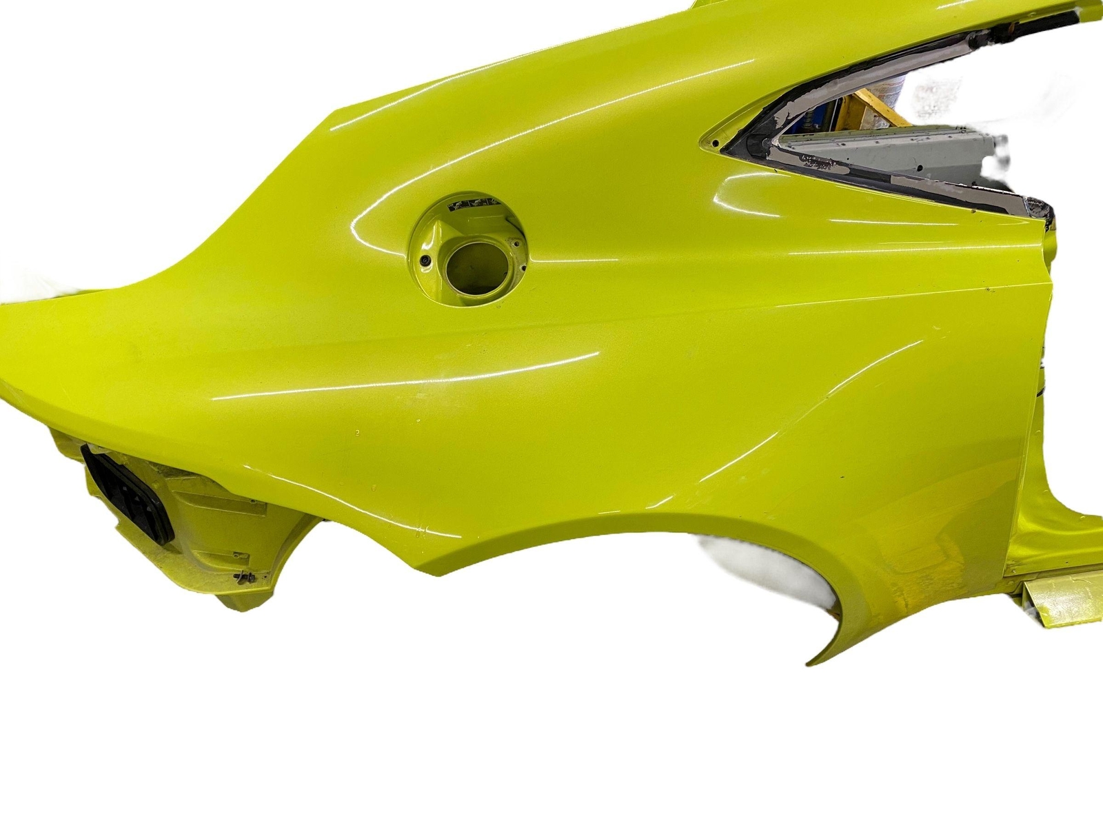 2019-2023 ASTON MARTIN VANTAGE COUPE RIGHT QUARTER PANEL SKIN LIME ESSENCE *CUT*