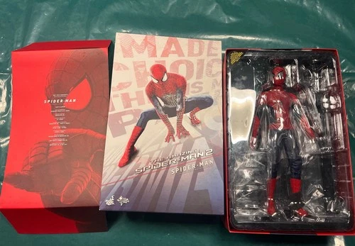 HOT TOYS MMS244 THE AMAZING SPIDER-MAN 2 ACTION FIGURE 1/6 SCALE