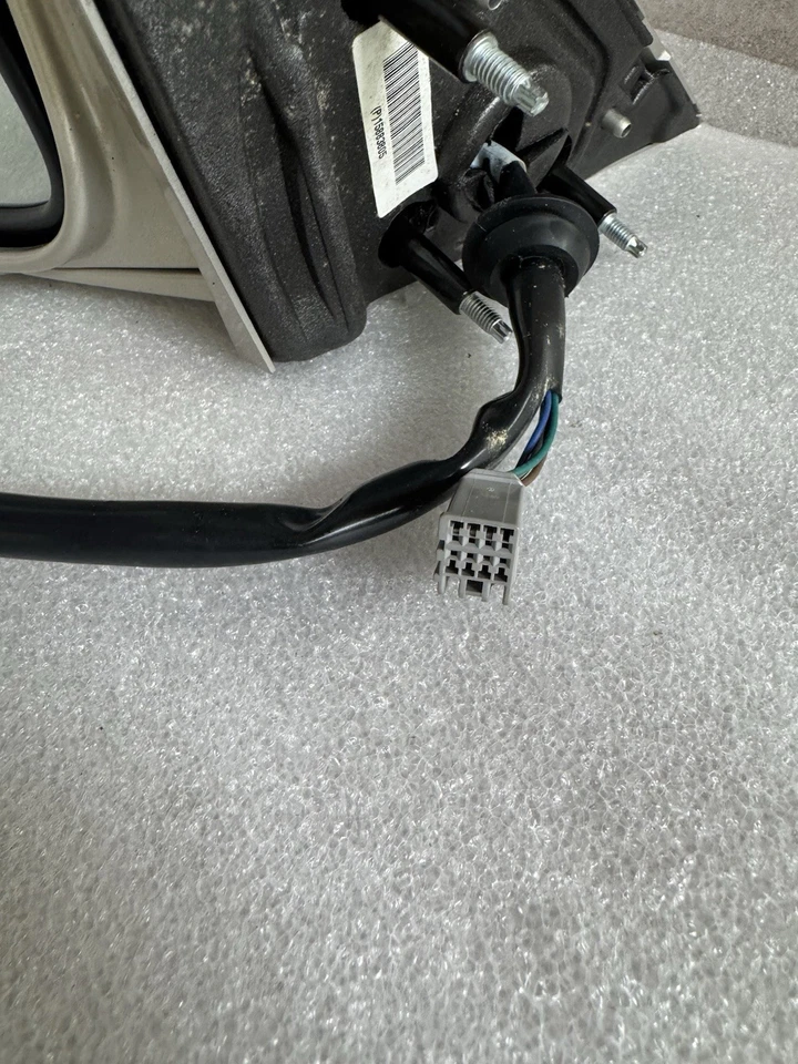 Espejo retrovisor puerta izquierda Cadillac DTS 2006-2008 (Ver detalles para especificaciones) Foto 4 de 4