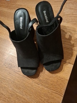 Sandalen von Graceland Größe 36
