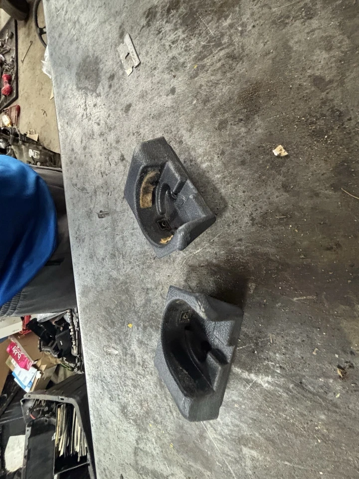 91-99 3000gt Dodge Stealth Rear Cargo Cover Holder Trim Shade Mount LH & RH Clip - Image 2 of 2