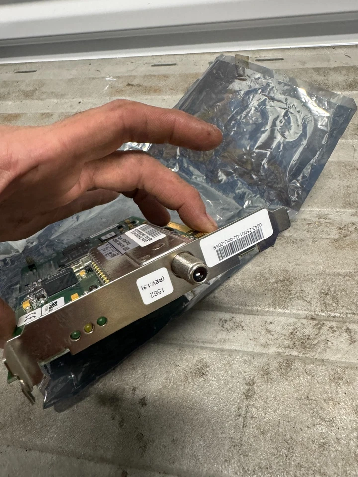 ATI 109-44600-30 AMC 3D Rage Pro Turbo AGP 8MB VIDEO Graphics TV VIVO Card - Image 3 of 4