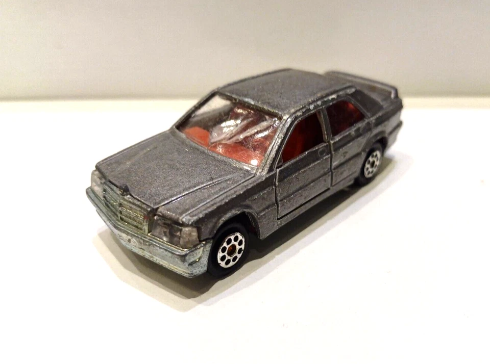 MAJORETTE N.231 MERCEDES 190E 2.3-16 - Immagine 3 di 4