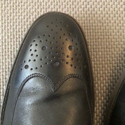 BANANA REPUBLIC MEN\'S BLACK ITALIAN LEATHER WINGTIPS Lavorazione
Artigiana 10B Banana Republic Mens Black Italian Leather Wingtip Oxfords  main image 3
